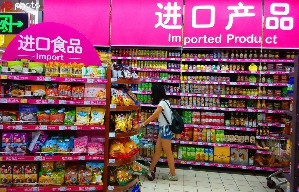 十元三盒泡面,一瓶葡萄酒三四十